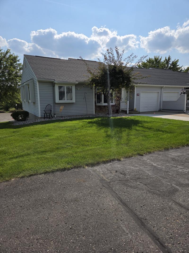 6089 Golfview Drive